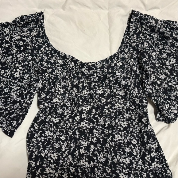 Floral Black and White Maxi/Midi Dress - Picture 6 of 8